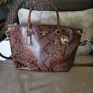 Michael kors handbag